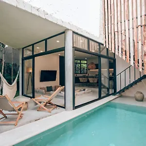https://private-pool-jungle-boho-villa-soona-6a.tulum-hotels.net